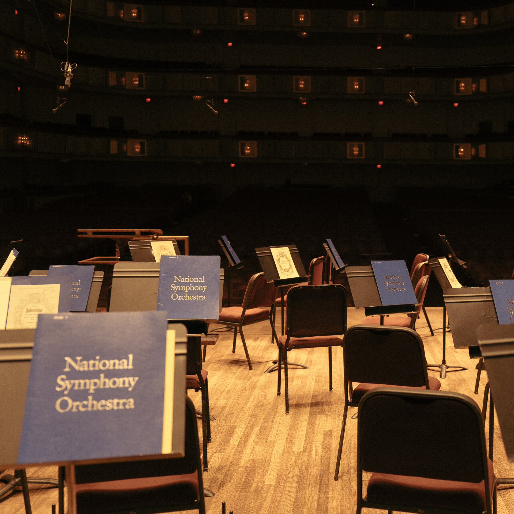 Pemimpin Utama National Symphony Mengundurkan Diri, Menambah Krisis di Kennedy Center