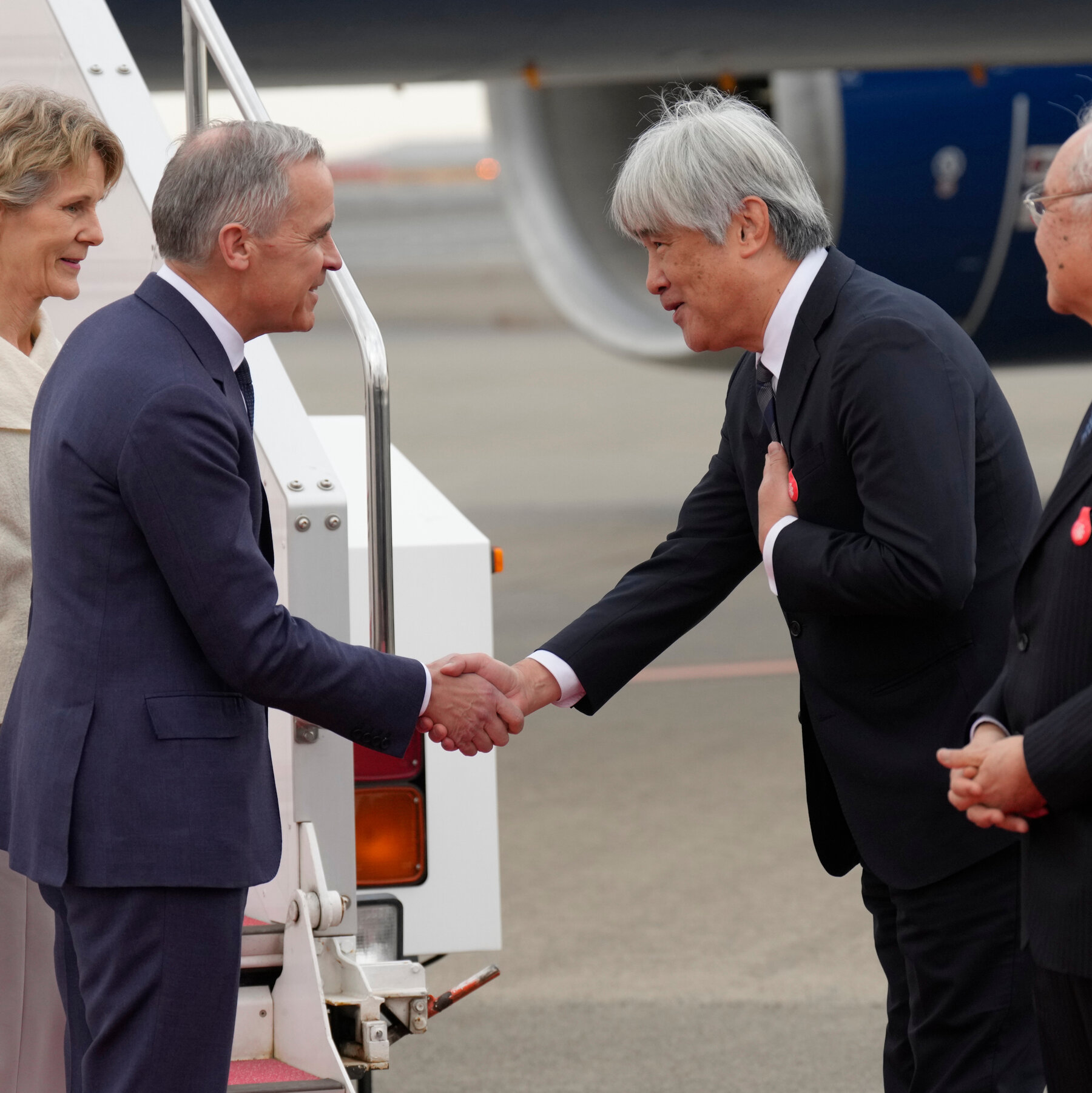 Pertahanan Tanpa Bantuan AS Jadi Isu Aktual bagi Kanada, Jepang, dan Australia