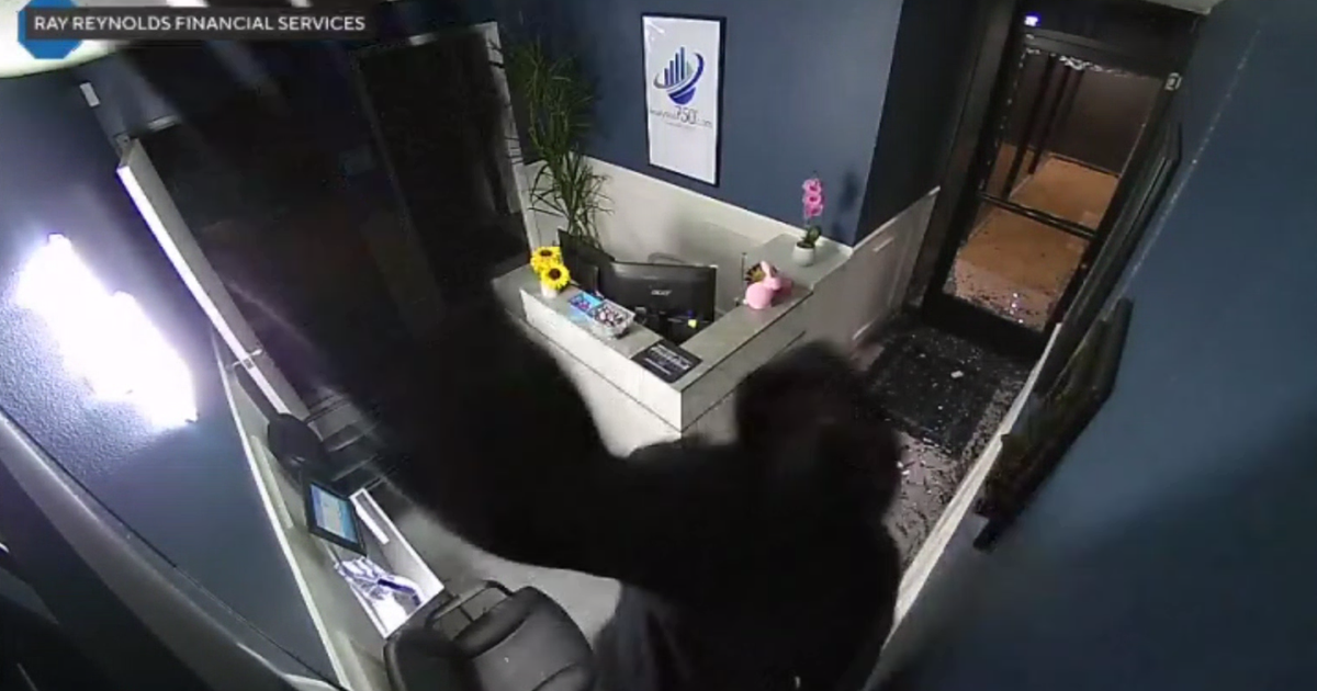 Burglar steals $20k in camera equipment from Riverside financial services business