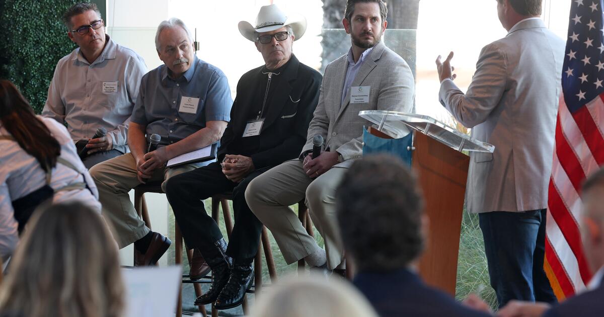 Huntington Beach Business Leaders Convene at Mayor's Breakfast