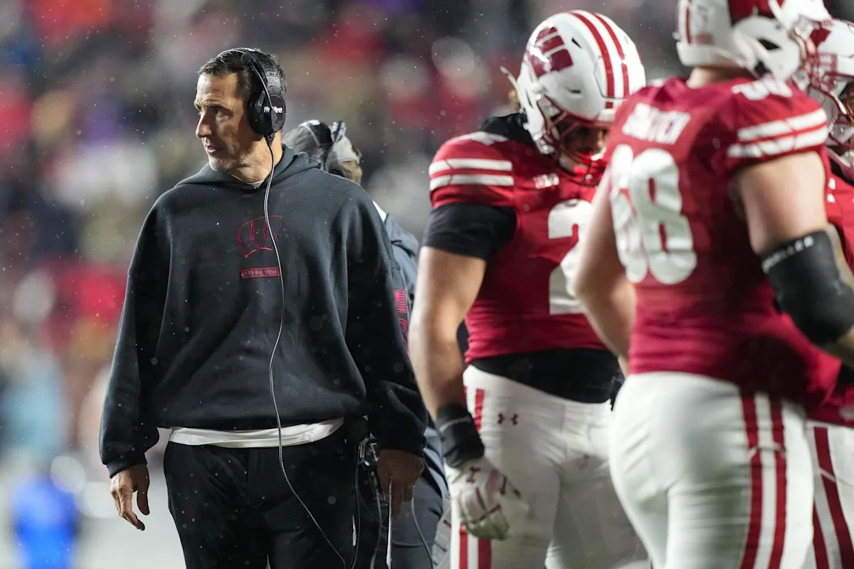 Wisconsin schedules official visits with two Class of 2027 linemen