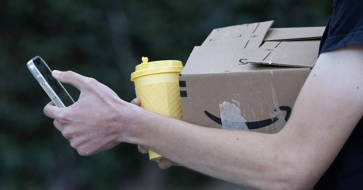 Influencers Embrace the 'Analog Lifestyle' for 2026: How to Join Them